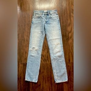 Brand new Zara jeans. Light blue colour. Size USA 0 / EUR 32.